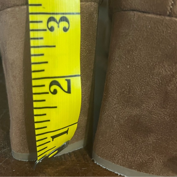 Camel Brown, Size 6, block heel, suede-like dress shoes. 3” heel - Picture 5 of 5